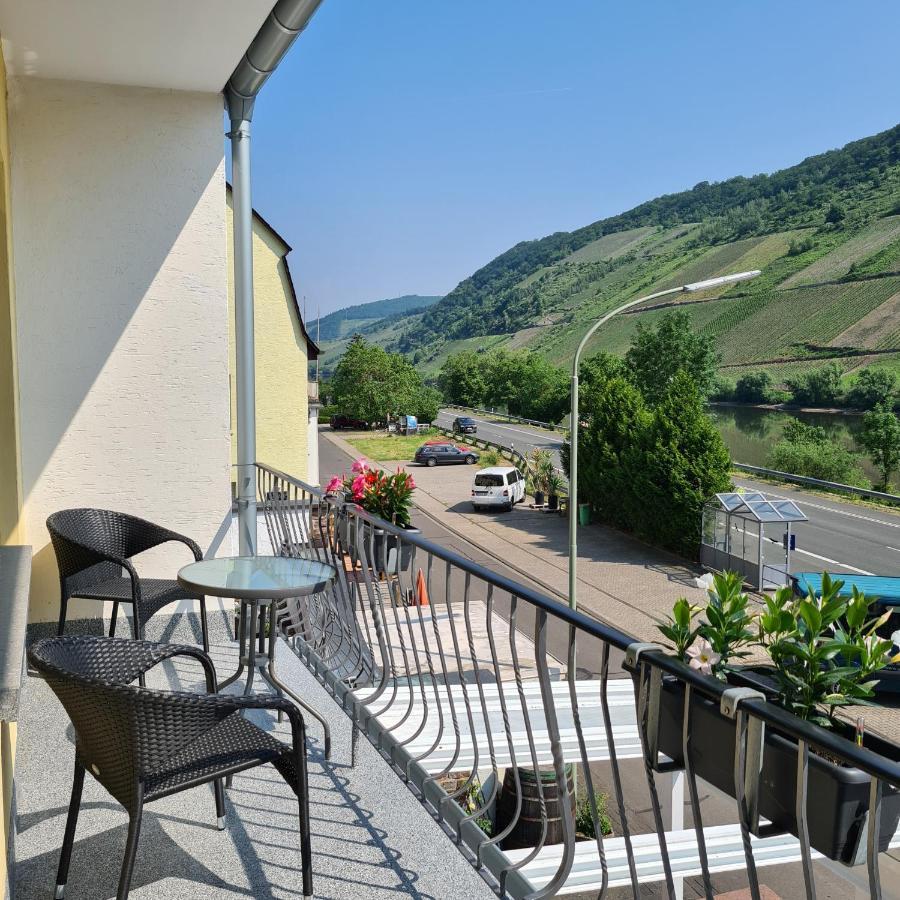 Weingut Pension Gibbert-Pohl Briedel Ngoại thất bức ảnh